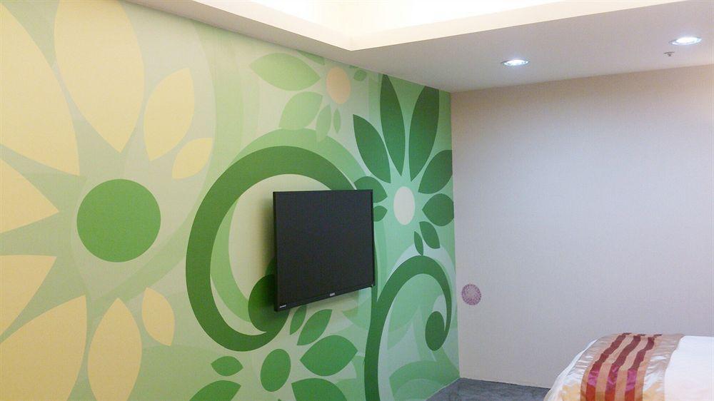 Shun-Yi Business Hotel Chiayi City Exterior photo