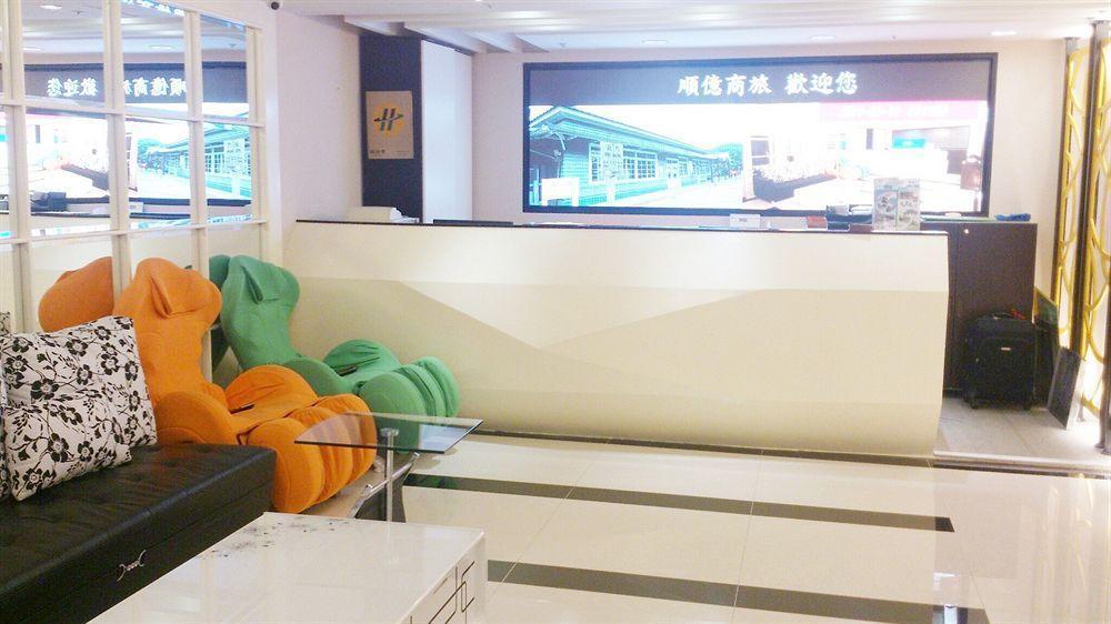 Shun-Yi Business Hotel Chiayi City Exterior photo