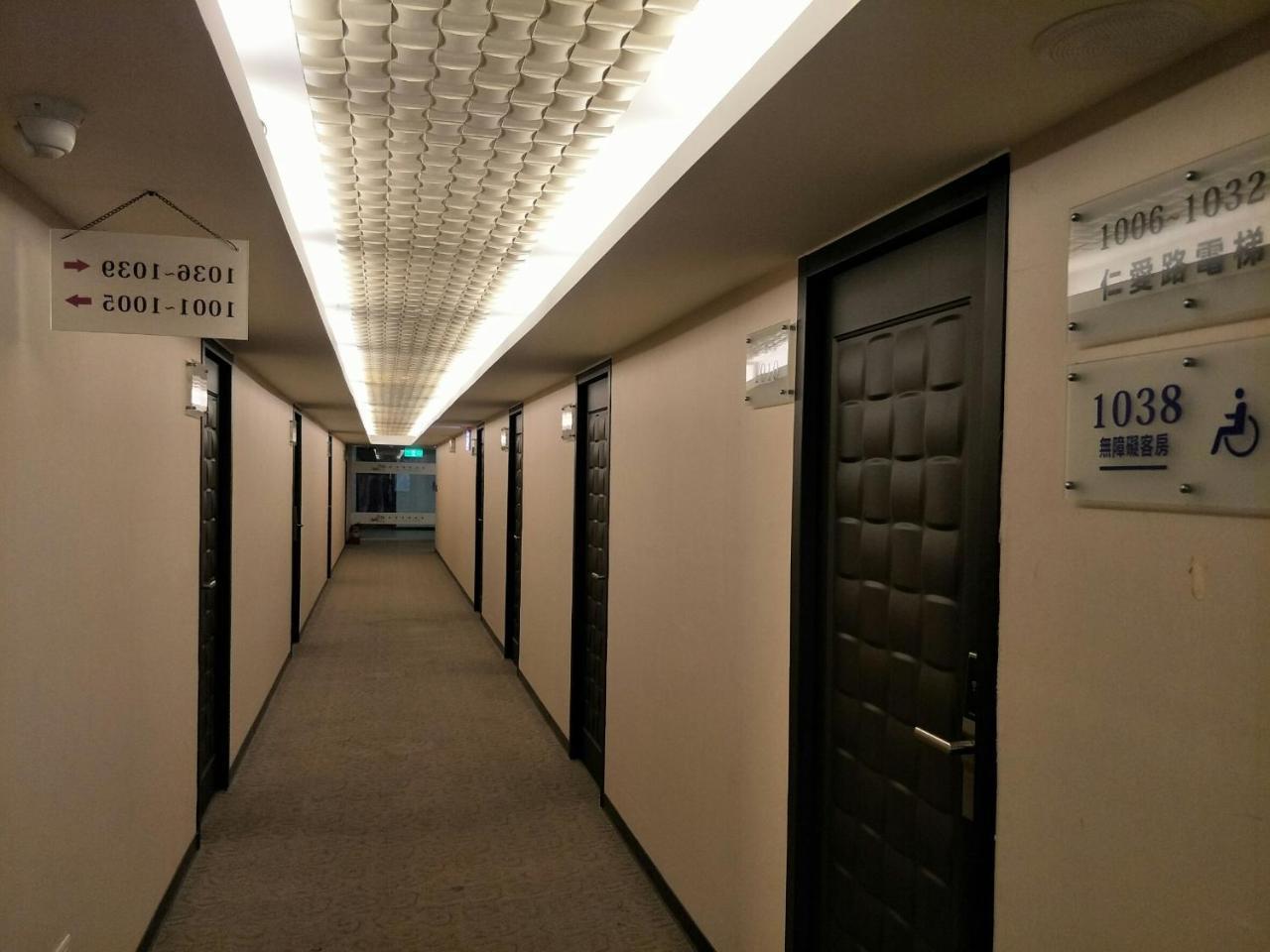 Shun-Yi Business Hotel Chiayi City Exterior photo